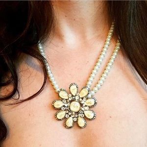 🌵 Asymmetrical Vintage Brooch Statement Necklace